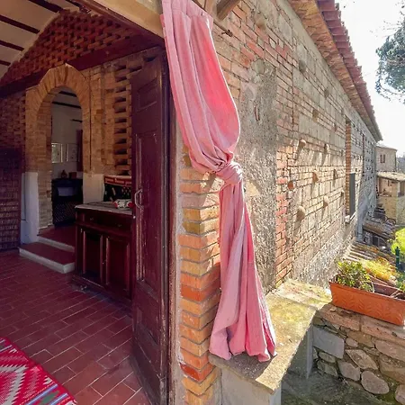 Cozy In Croce Di Castiglione Apartment *